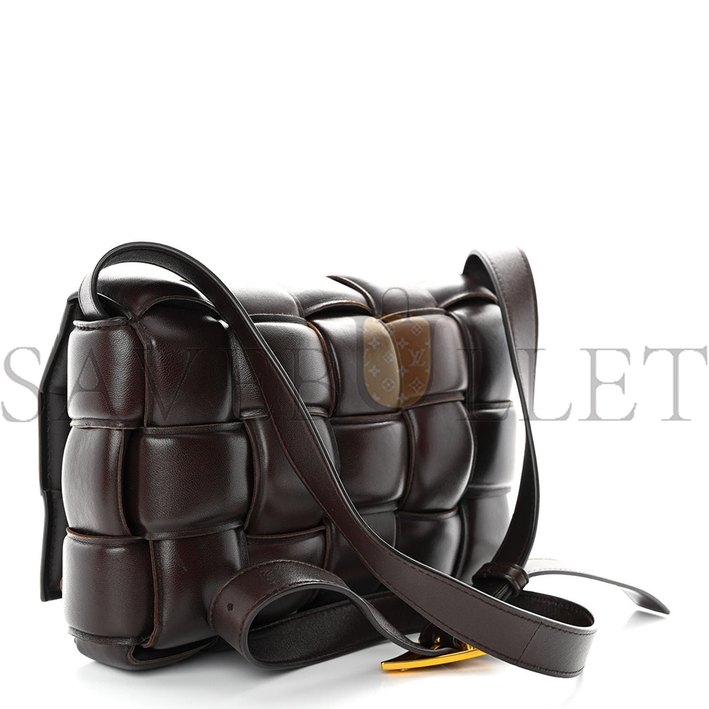 BOTTEGA VENETA NAPPA MAXI INTRECCIO PADDED CASSETTE CROSSBODY BAG FONDANT (25*16*7cm)