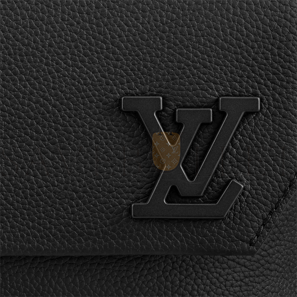 LOUIS VUITTON FASTLINE MESSENGER M22482 (24*18*7cm)